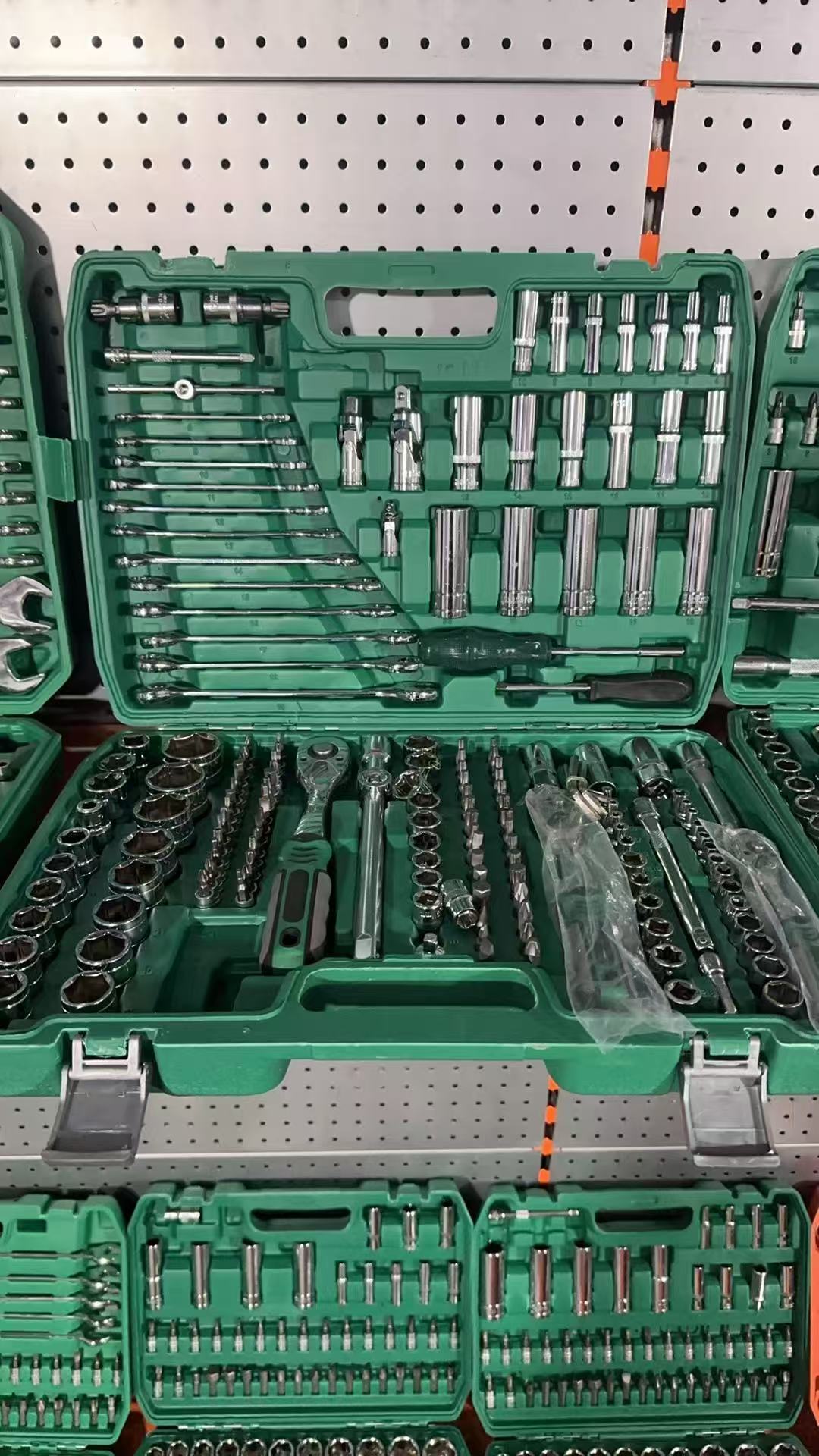216-Piece DIY Auto Repair Tool - Kit Power Tools 评论和价格